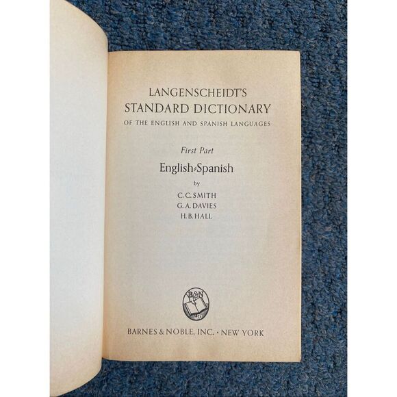 Langenscheidt’s vintage Standard Dictionary English Spanish 1966 - Picture 3 of 6